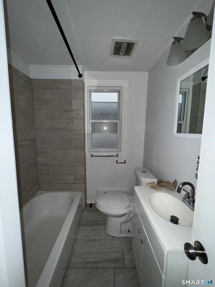 89 Hurlburt St #1 - Photo 7 of 12