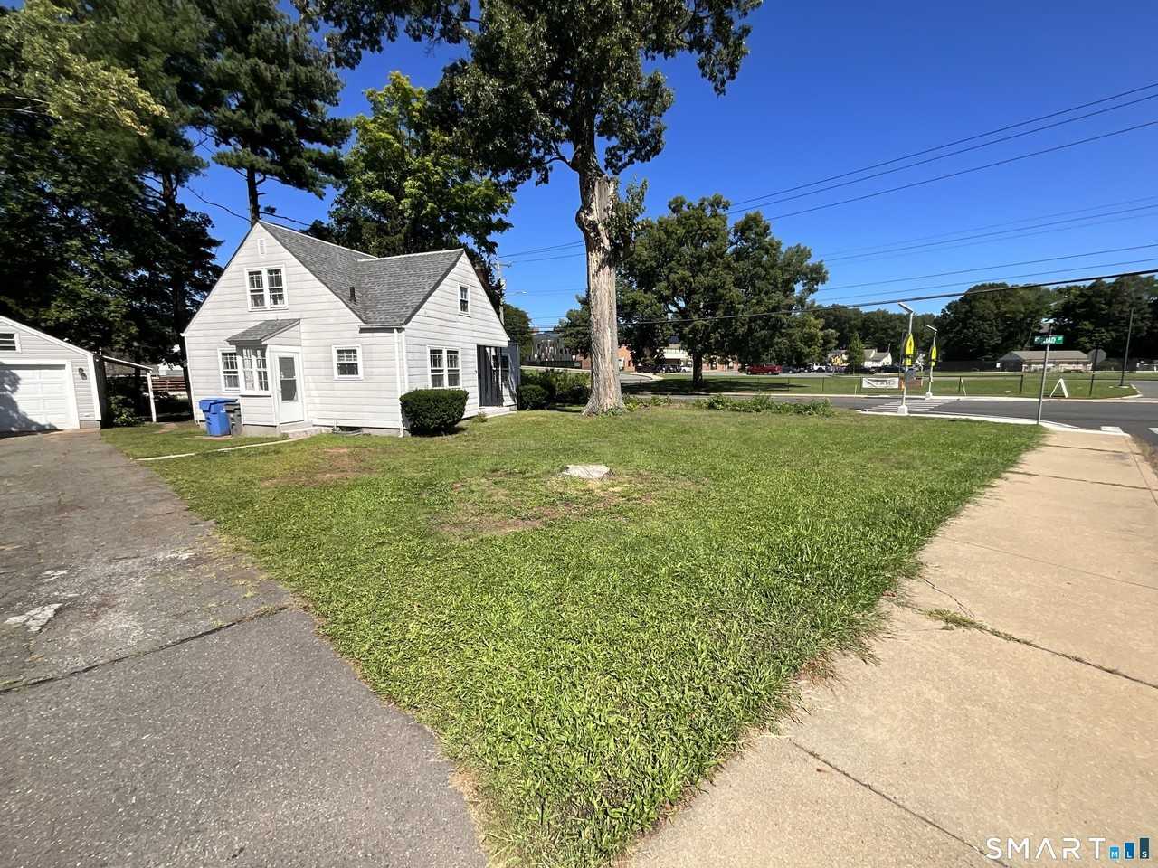 198 Broad St - Photo 6 of 31