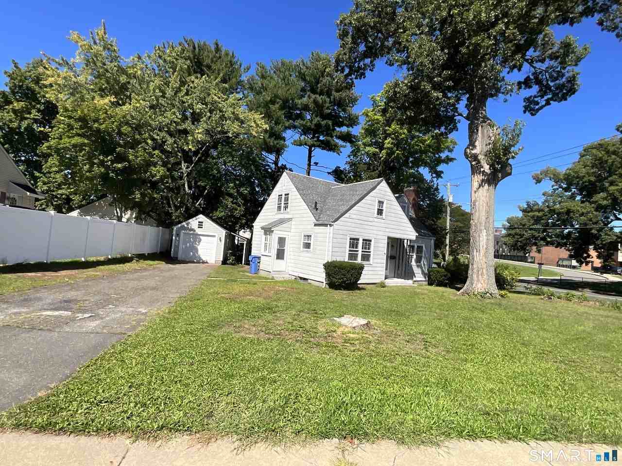 198 Broad St - Photo 7 of 31