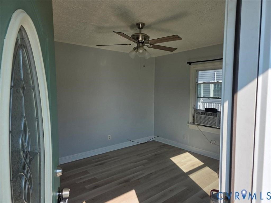 1820 St Claire Ln - Photo 2 of 15