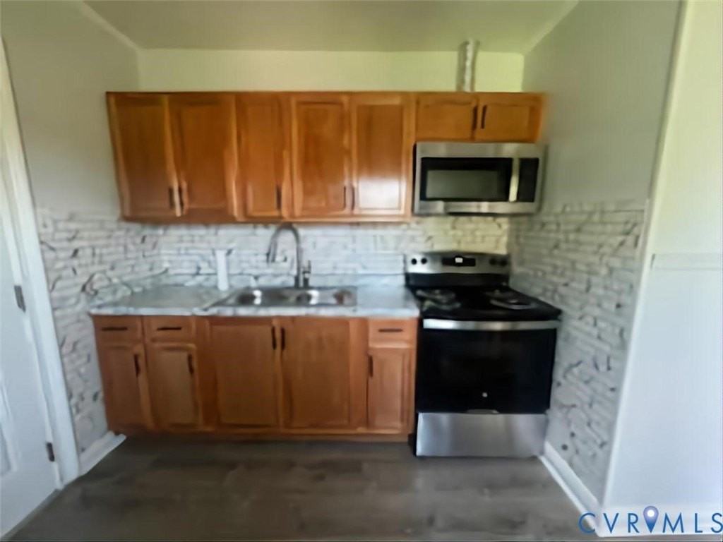 1820 St Claire Ln - Photo 5 of 15