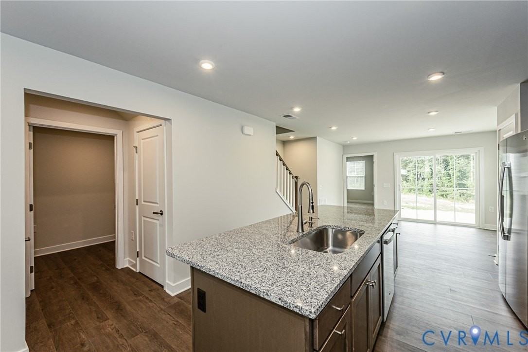 410 Bright Lemon Ct - Photo 6 of 29