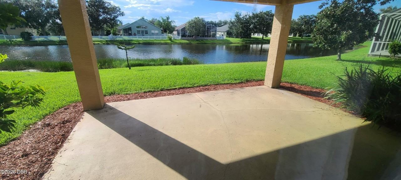 1789 Creekwater Blvd - Photo 3 of 33