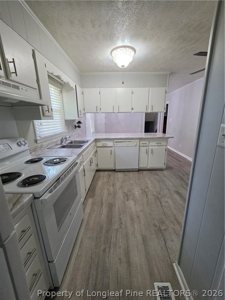 112 Chloe Dr - Photo 6 of 40