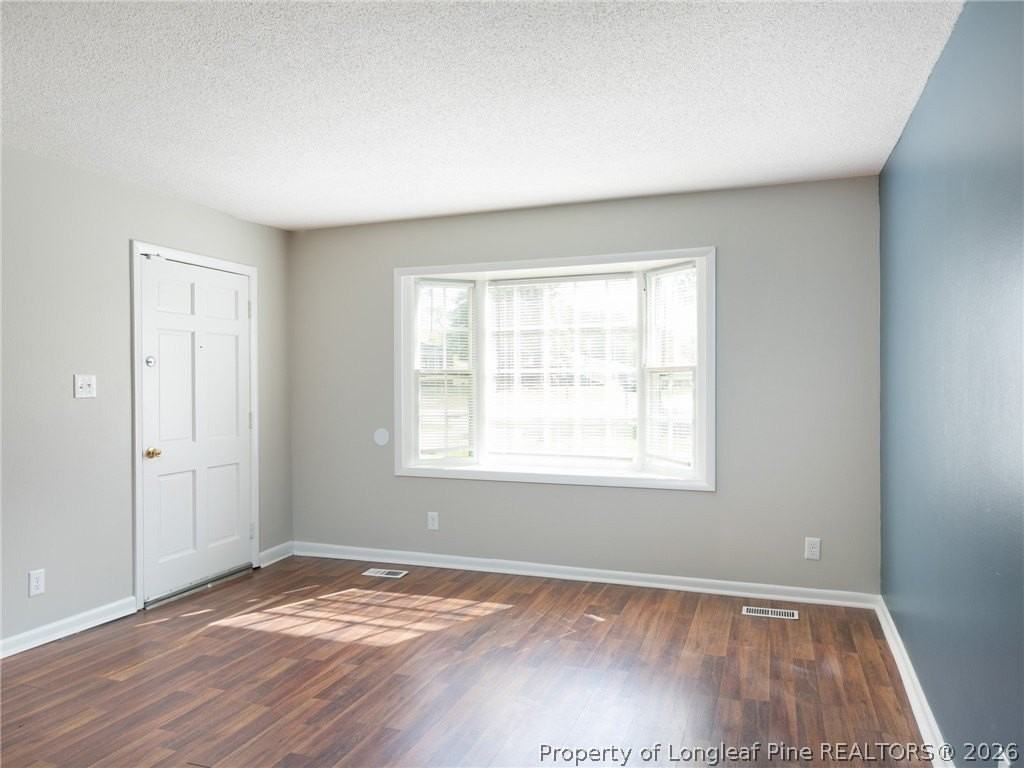 504 Alleghany Rd - Photo 6 of 19