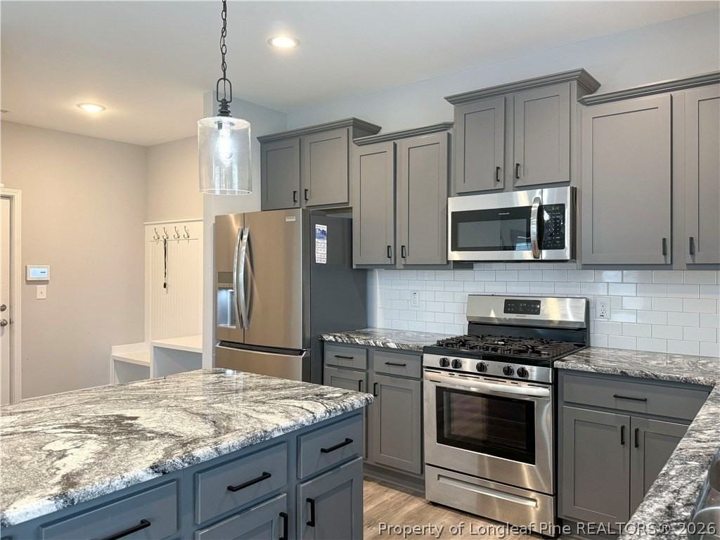 1833 Bluffside Dr - Photo 6 of 24