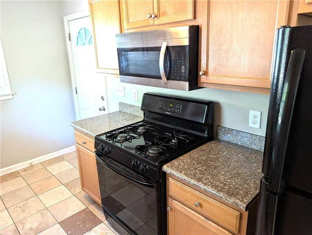 2641 Acadia St #A - Photo 6 of 13