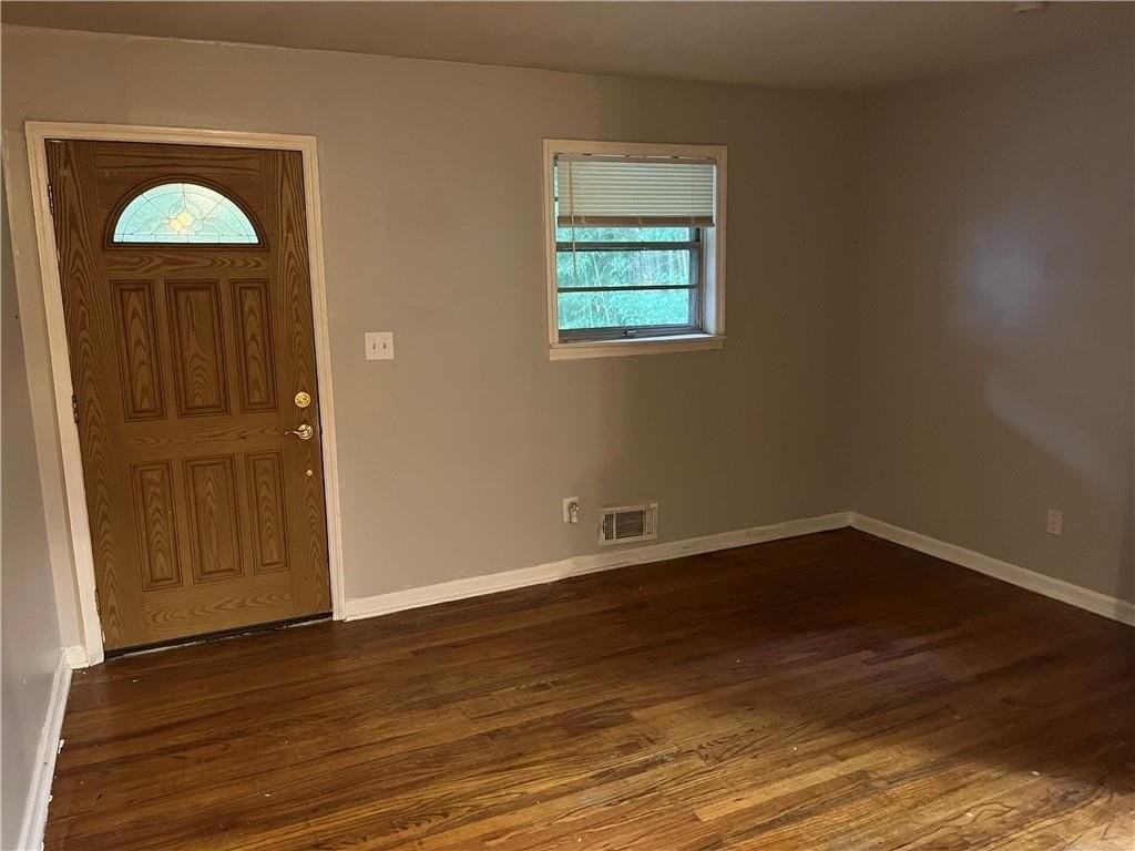 841 Larkin Ln Sw #1 - Photo 3 of 15