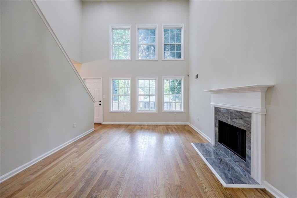 1040 Hubbard St Sw - Photo 5 of 43