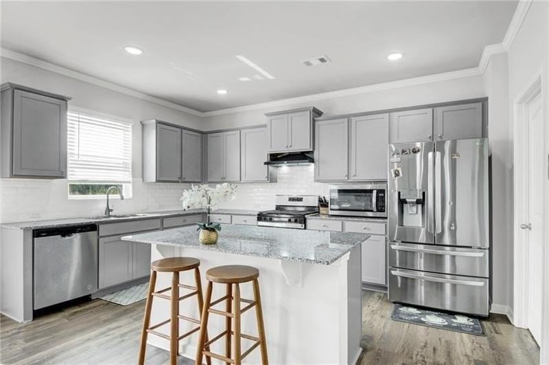 4770 Burningbush Way - Photo 7 of 50
