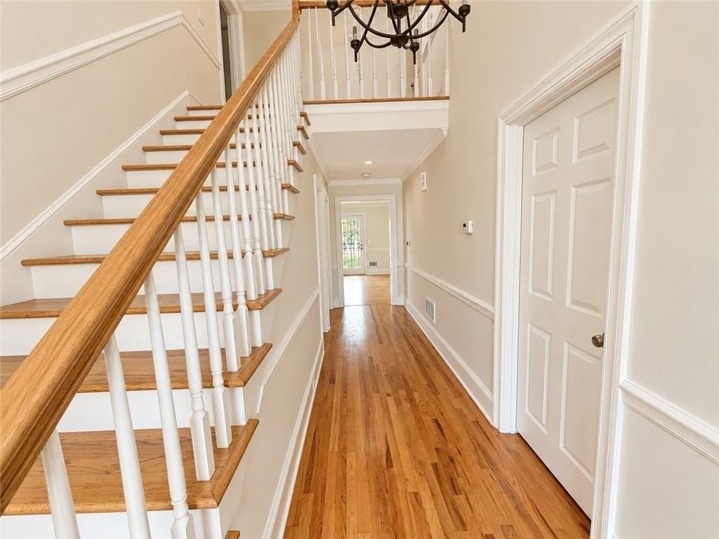 1826 Hermitage Pl - Photo 3 of 35