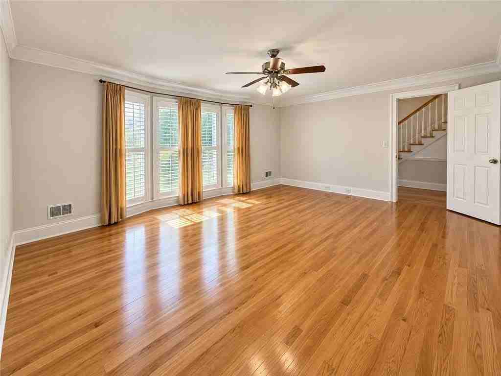 1826 Hermitage Pl - Photo 7 of 35