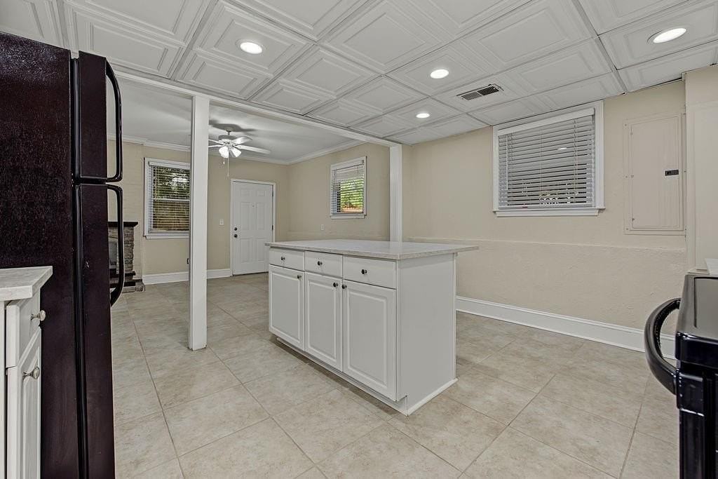 2132 Dunwoody Gln - Photo 6 of 33