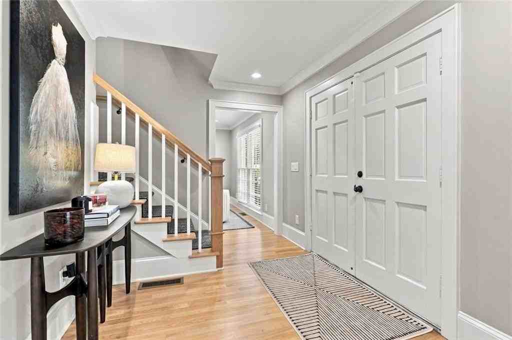 5179 Meadowlake Dr - Photo 4 of 29