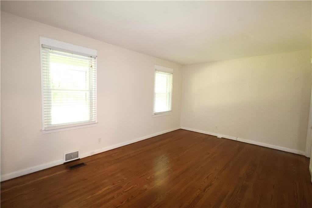 1540 Alverado Way - Photo 4 of 25