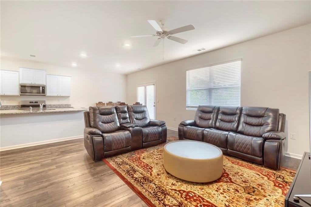 1453 Autumn Wind Dr - Photo 3 of 17