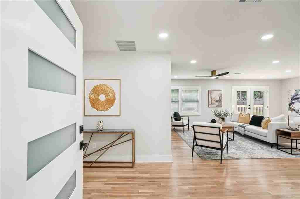5170 Chamblee Dunwoody Rd - Photo 4 of 44