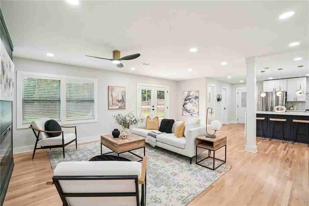 5170 Chamblee Dunwoody Rd - Photo 6 of 44