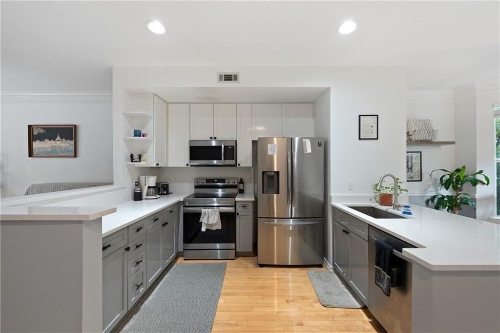 951 Glenwood Ave Se #102 - Photo 3 of 36
