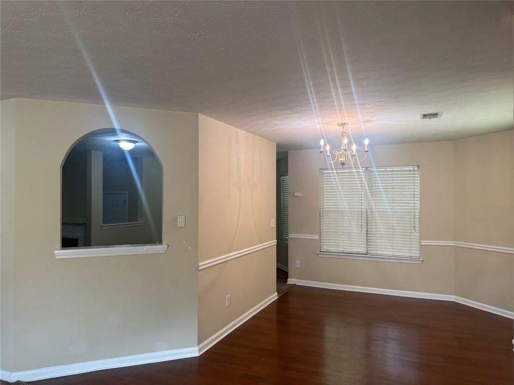 3229 Diamond Blf - Photo 4 of 15