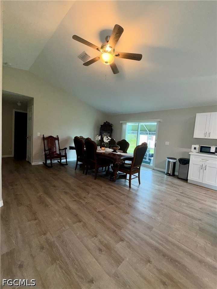 354 Mangonia Ave - Photo 4 of 19