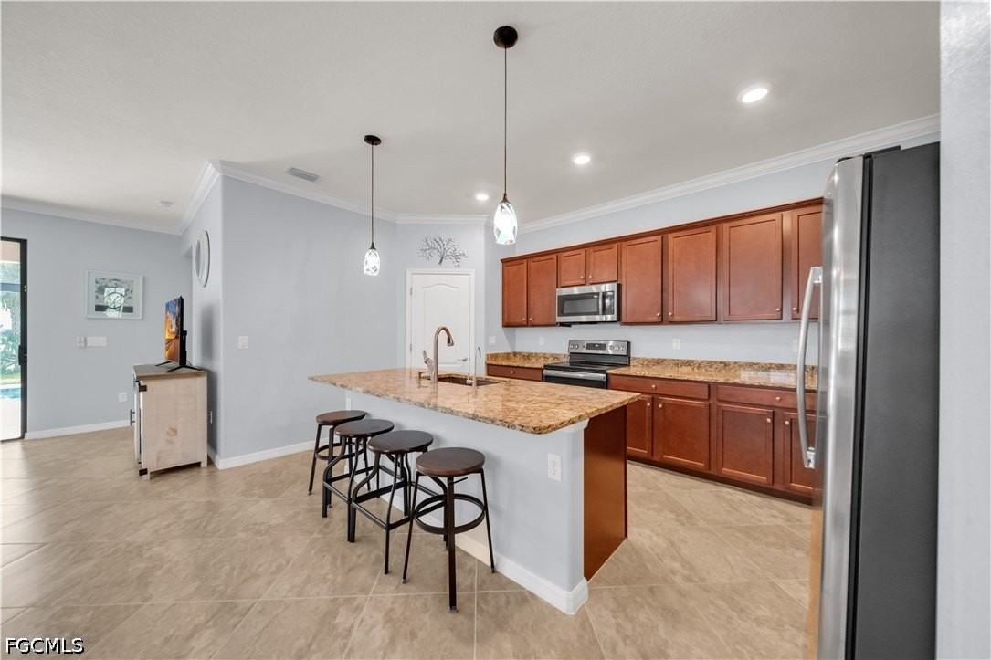 19408 Elston Way - Photo 3 of 39