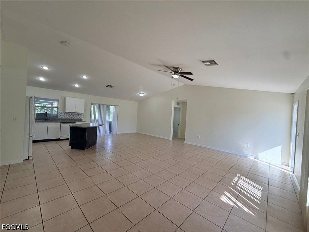 671 Dauphine Ave S - Photo 2 of 15