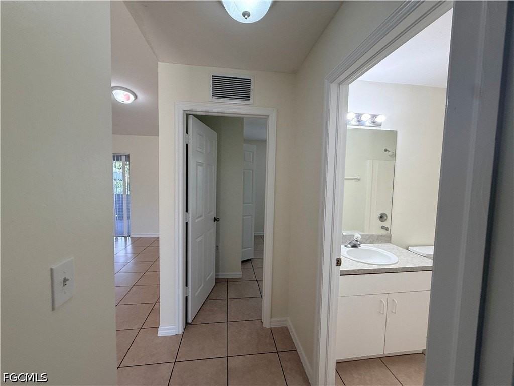 671 Dauphine Ave S - Photo 7 of 15