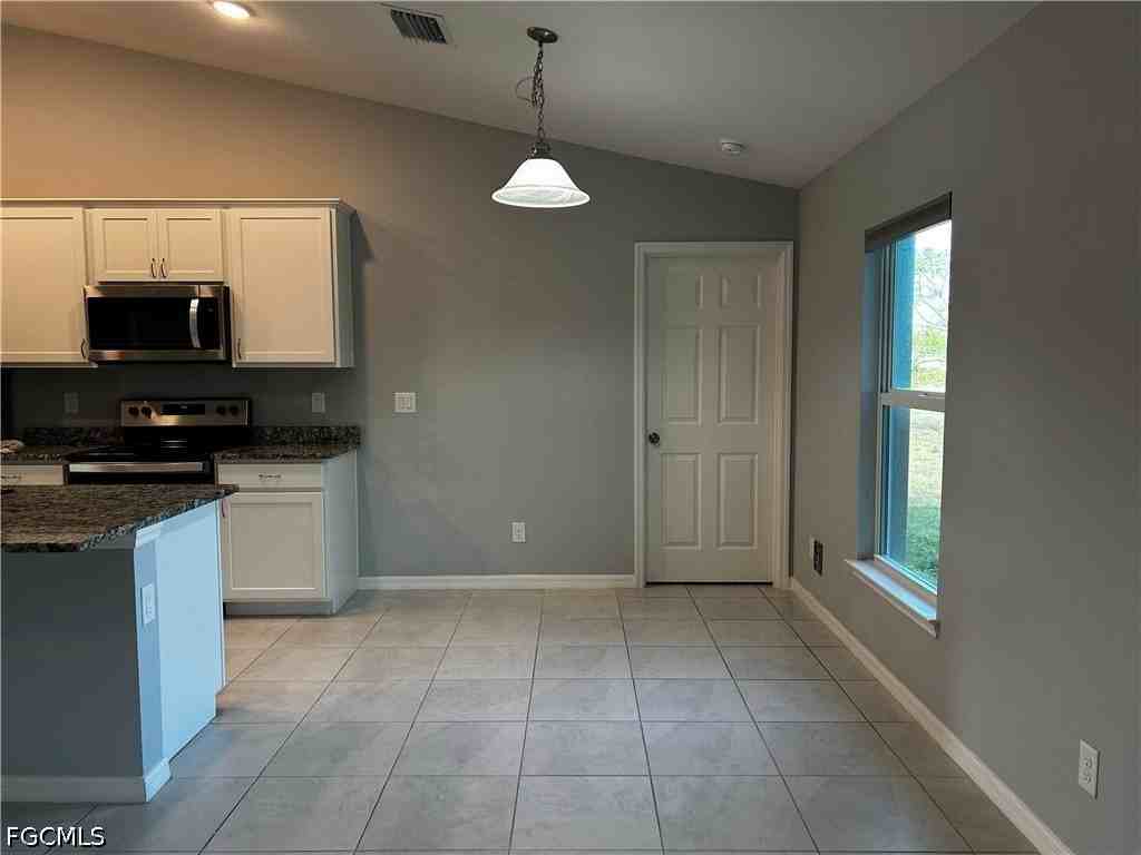1011 Nw 22nd Ter - Photo 5 of 27