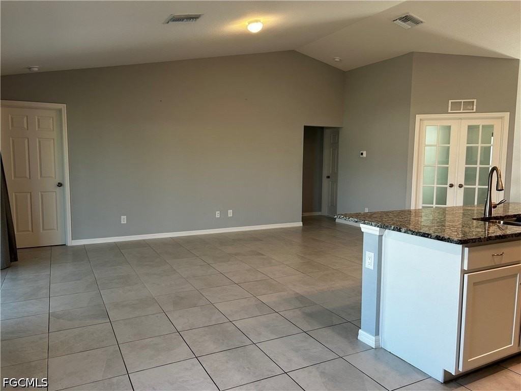 1011 Nw 22nd Ter - Photo 6 of 27