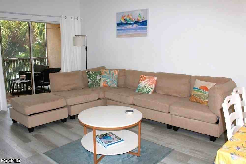 15441 Bellamar Cir #1124 - Photo 4 of 20