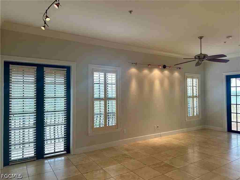 1625 Se 46th St #5B - Photo 2 of 12