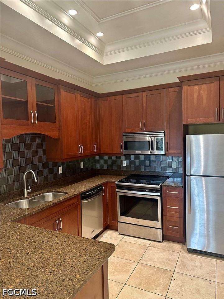 1625 Se 46th St #5B - Photo 4 of 12