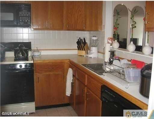 15 Gerard Pl - Photo 2 of 6
