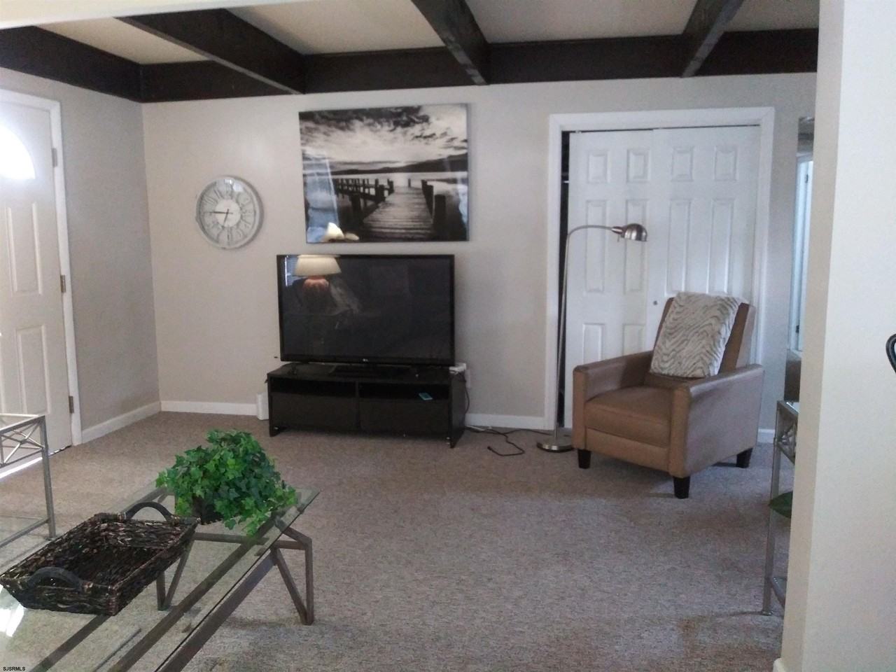 316 N Vendome Ave - Photo 5 of 17