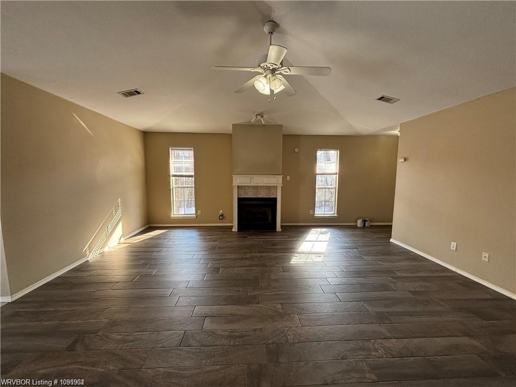 9028 S 28th St - Photo 2 of 13
