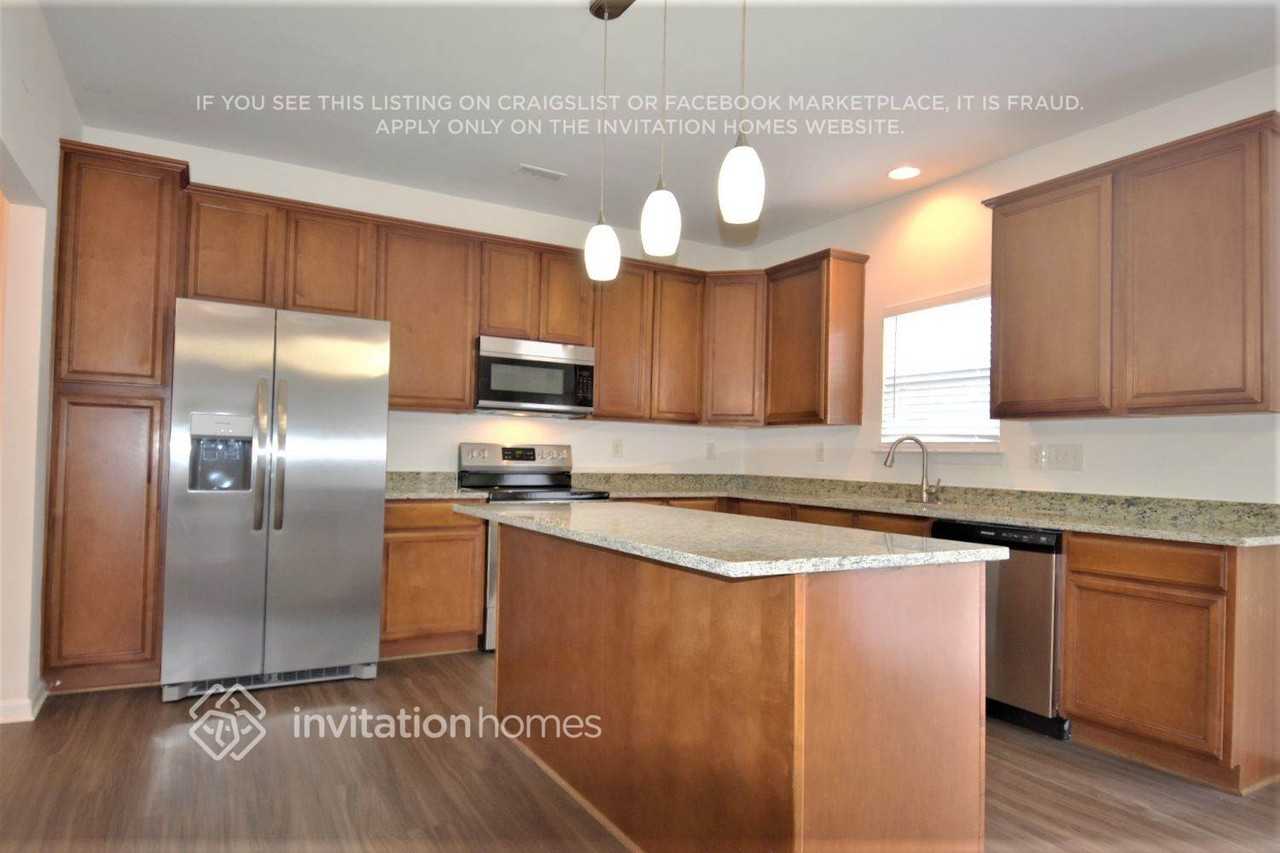 11413 Callahan Mill Dr - Photo 3 of 13