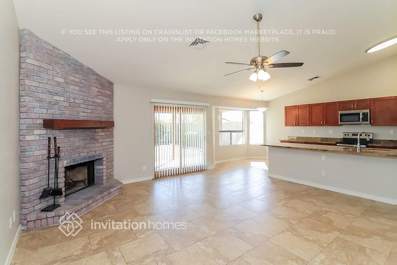 3041 E Bremen St - Photo 5 of 16