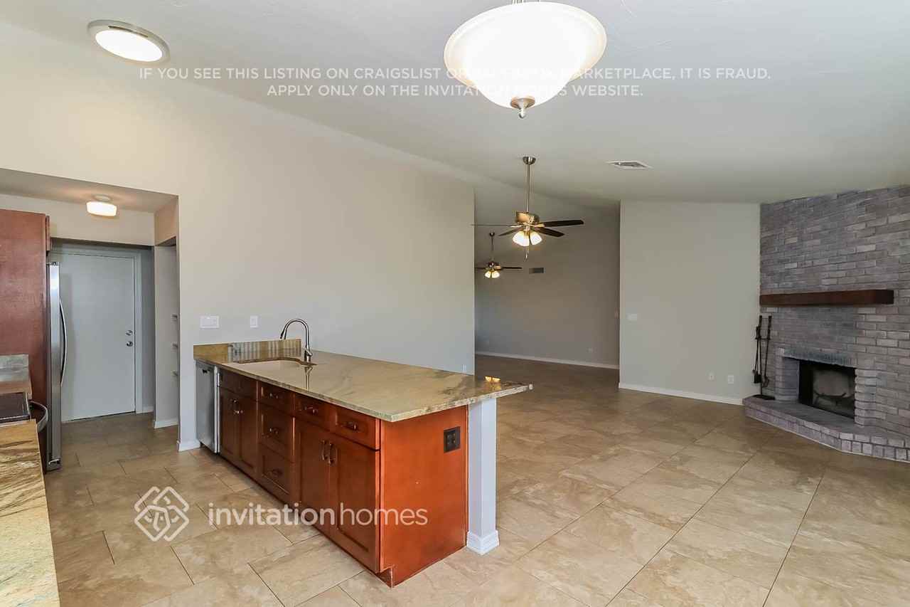 3041 E Bremen St - Photo 7 of 16