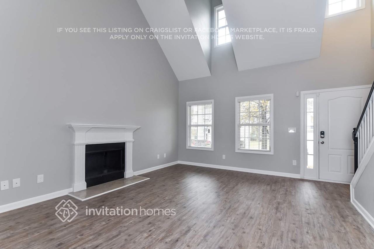 6422 Grand Hickory Dr - Photo 2 of 19