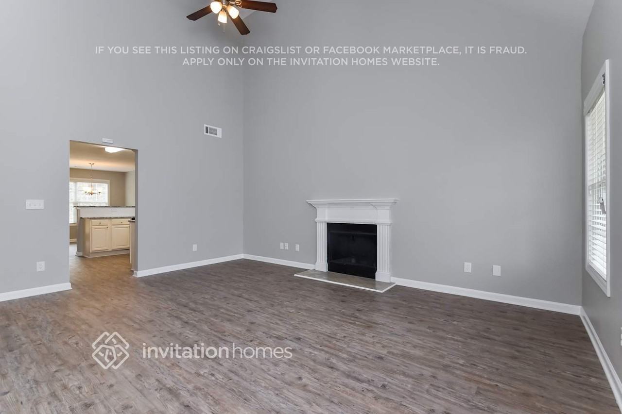 6422 Grand Hickory Dr - Photo 3 of 19