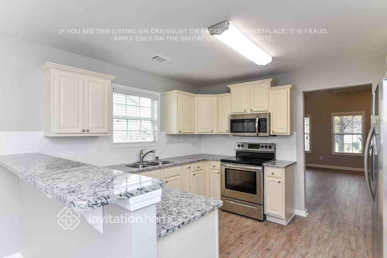 6422 Grand Hickory Dr - Photo 5 of 19