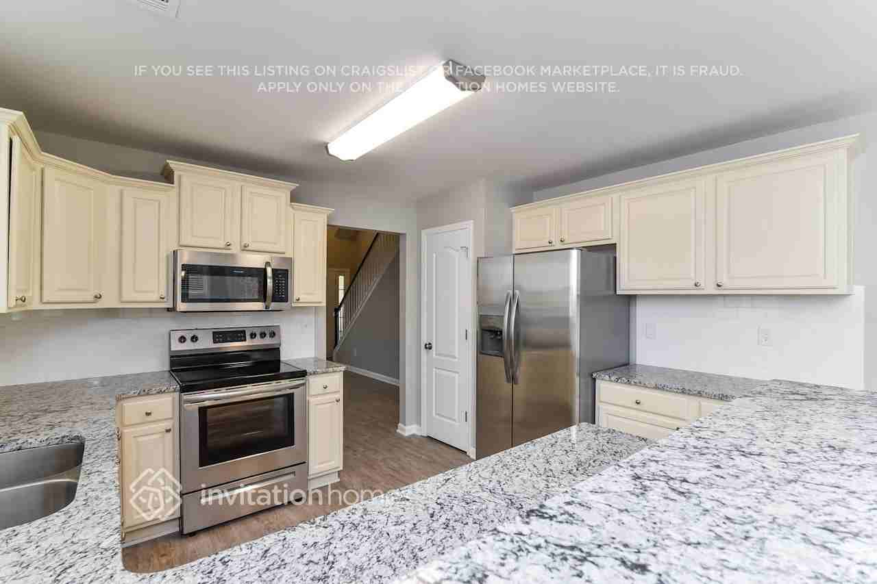 6422 Grand Hickory Dr - Photo 7 of 19