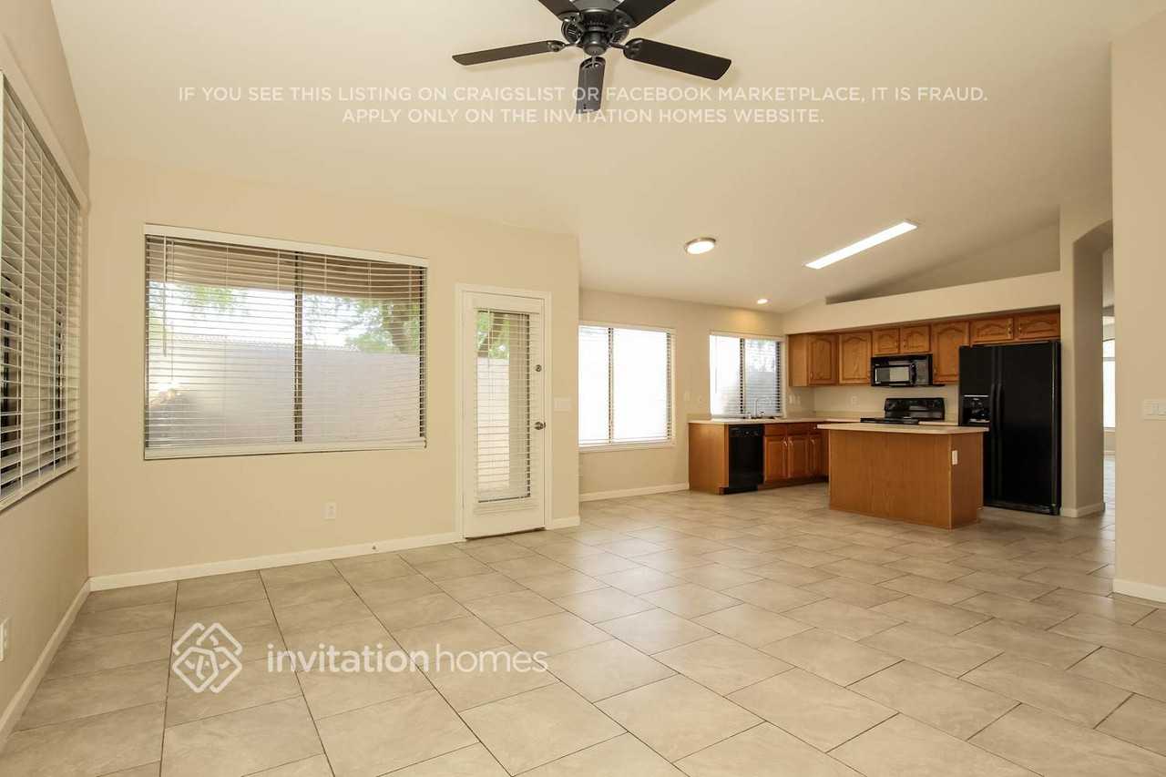 375 N 167th Dr - Photo 3 of 16