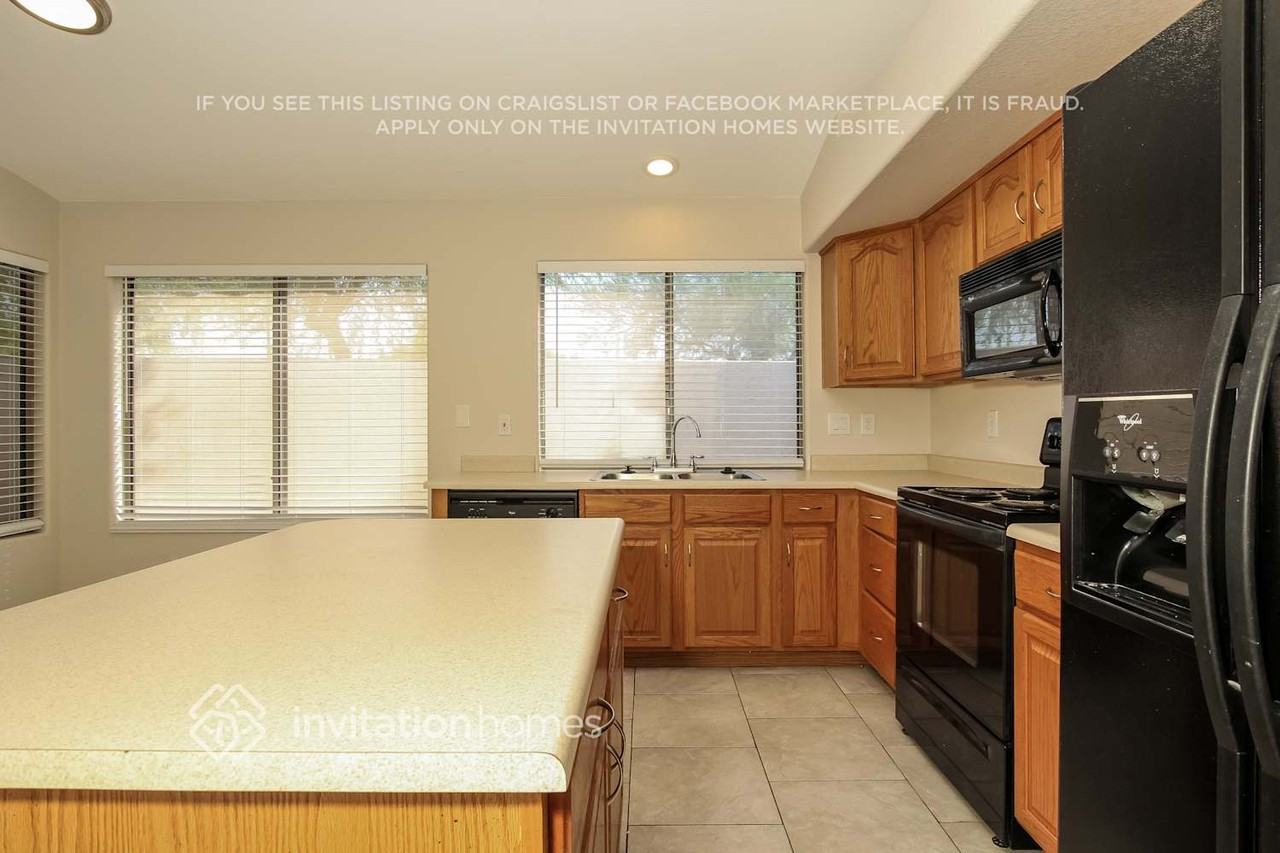375 N 167th Dr - Photo 6 of 16