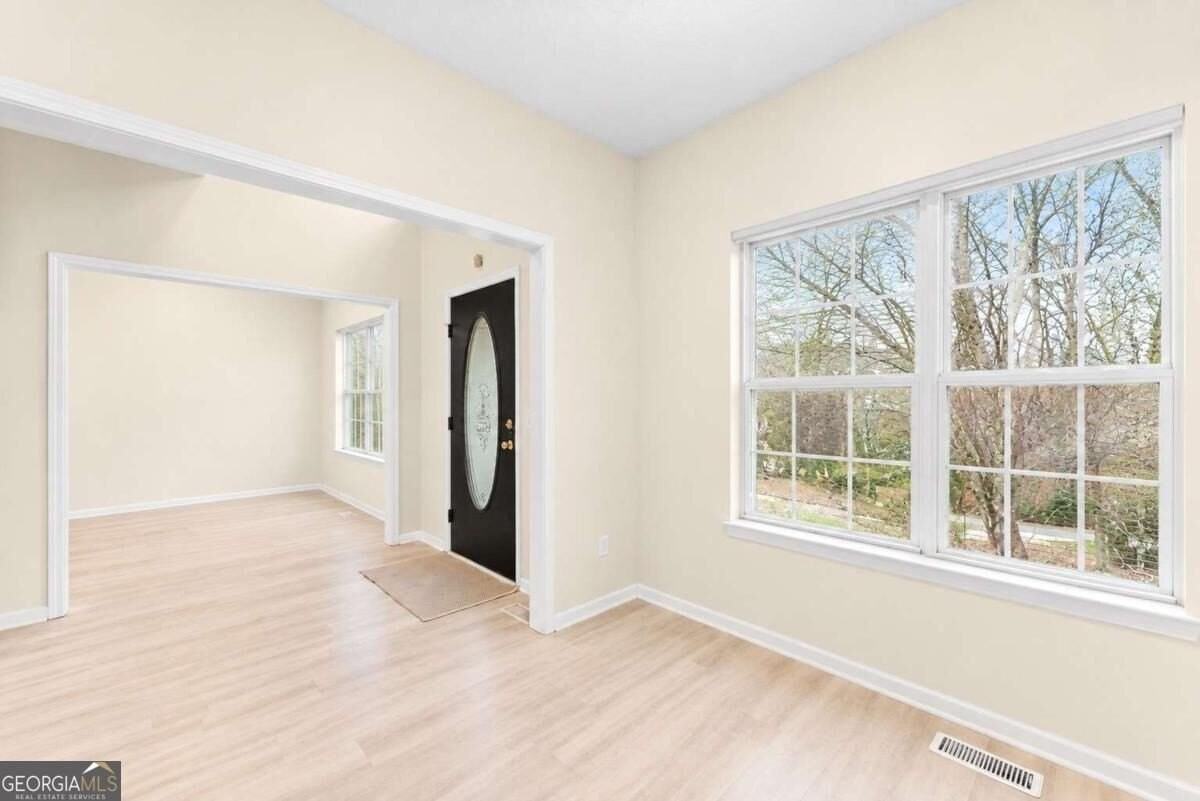 3451 Leisure Ln - Photo 7 of 45