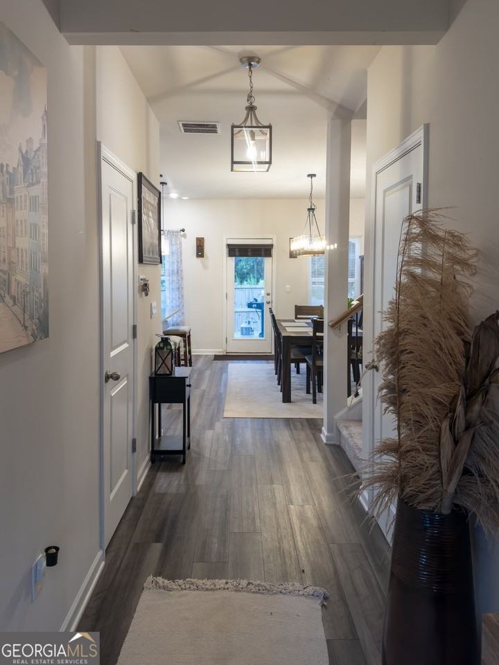 6960 Newcastle Ct - Photo 3 of 26