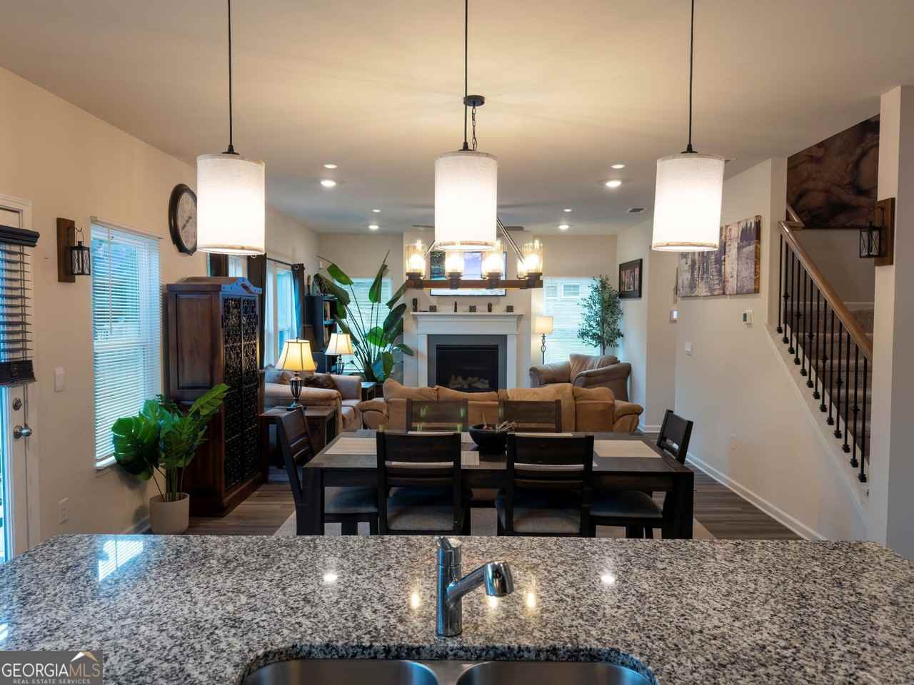 6960 Newcastle Ct - Photo 5 of 26