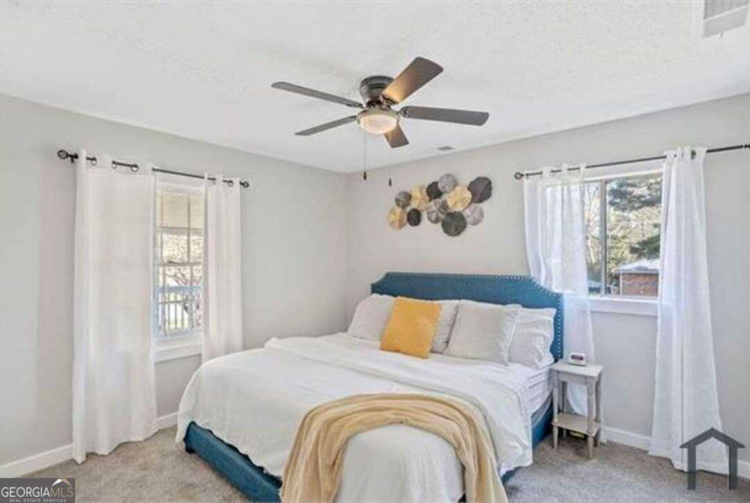 8170 Huntington Dr - Photo 2 of 9