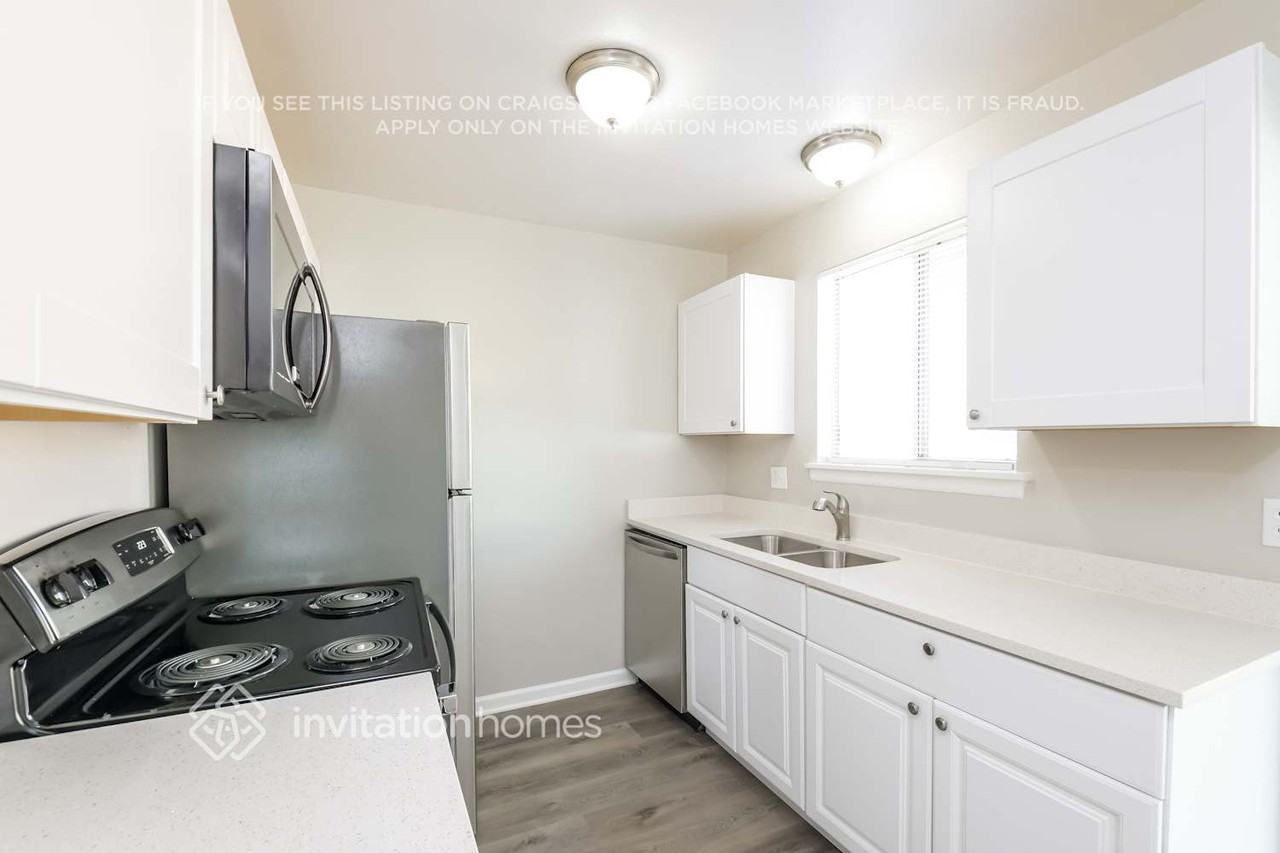 3535 E 123rd Ave - Photo 6 of 15